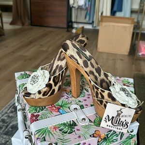 Dolce and Gabbana wedges size 38